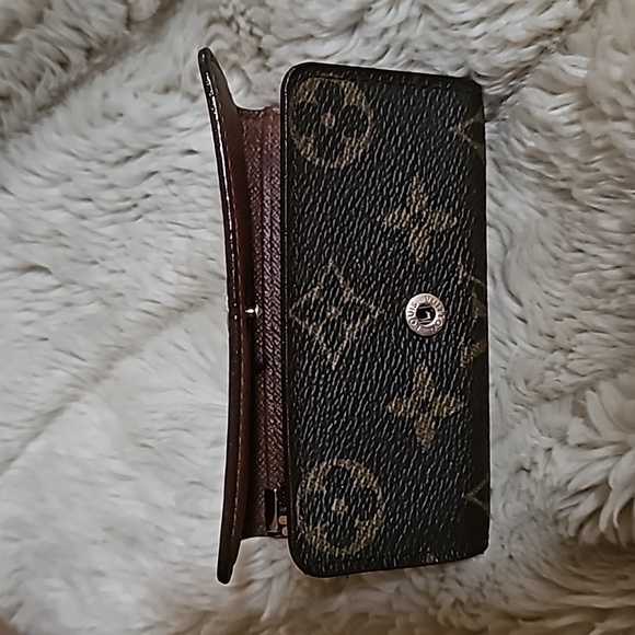 LOUIS VUITTON VINTAGE AUTHENTIC MONOGRAM KEY HOLDER EXCELLENT CONDITION. - Picture 13 of 16